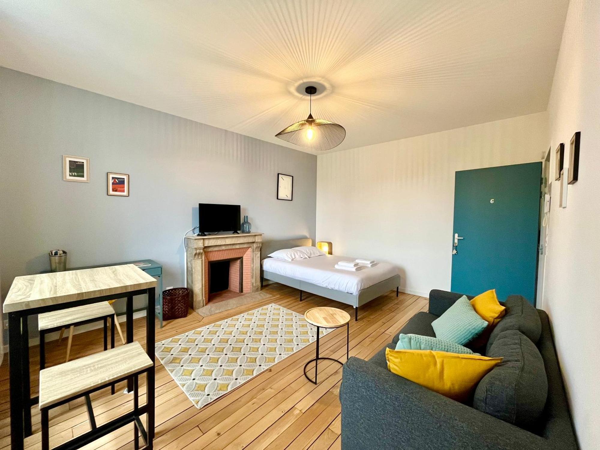 Suite Clovis 6 Reims Esterno foto